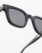 The Cortina Total Black