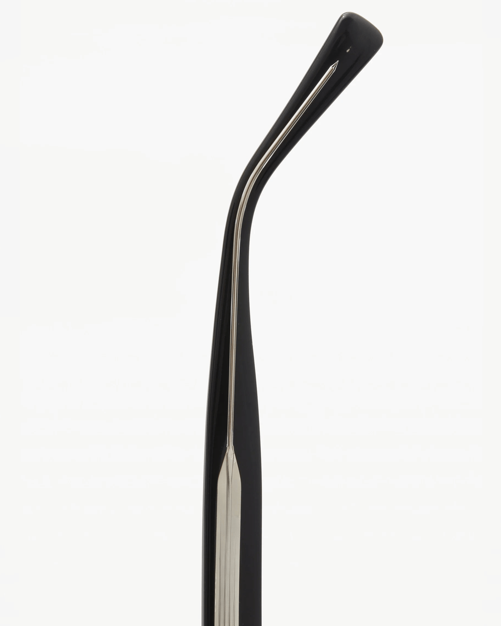 The Cortina Total Black