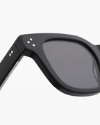 The Cortina Total Black